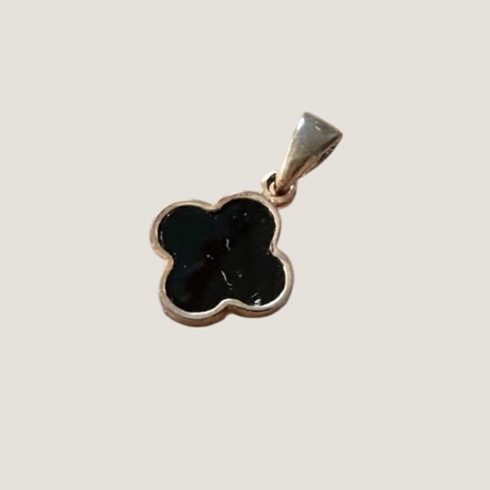 ✨3/$10✨ Black and Gold Clover Charm